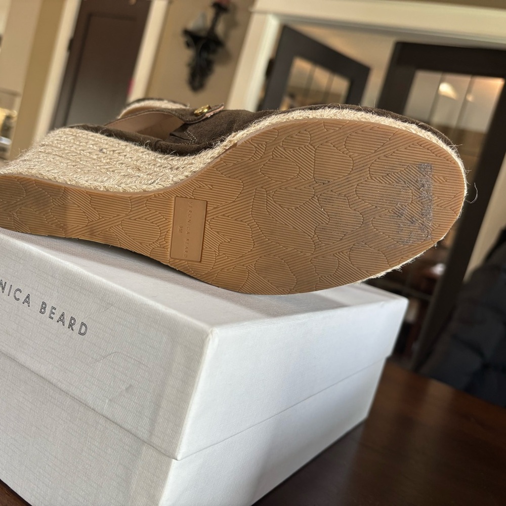 Veronica Beard Suede Espadrille Wedge in Military Green. Size 9M. Worn twice. - Picture 7 of 8